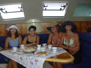 Thee kransje met de dames